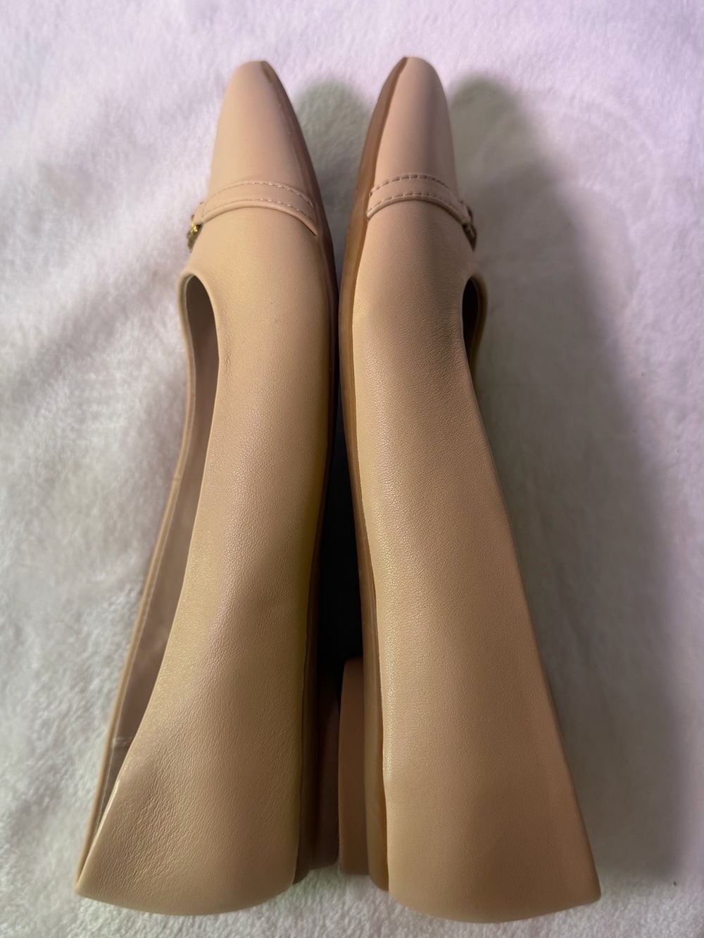 Giani Bernini Blush Nude Pointed-Toe Flats with Gold Hardware - Picture 5 of 9